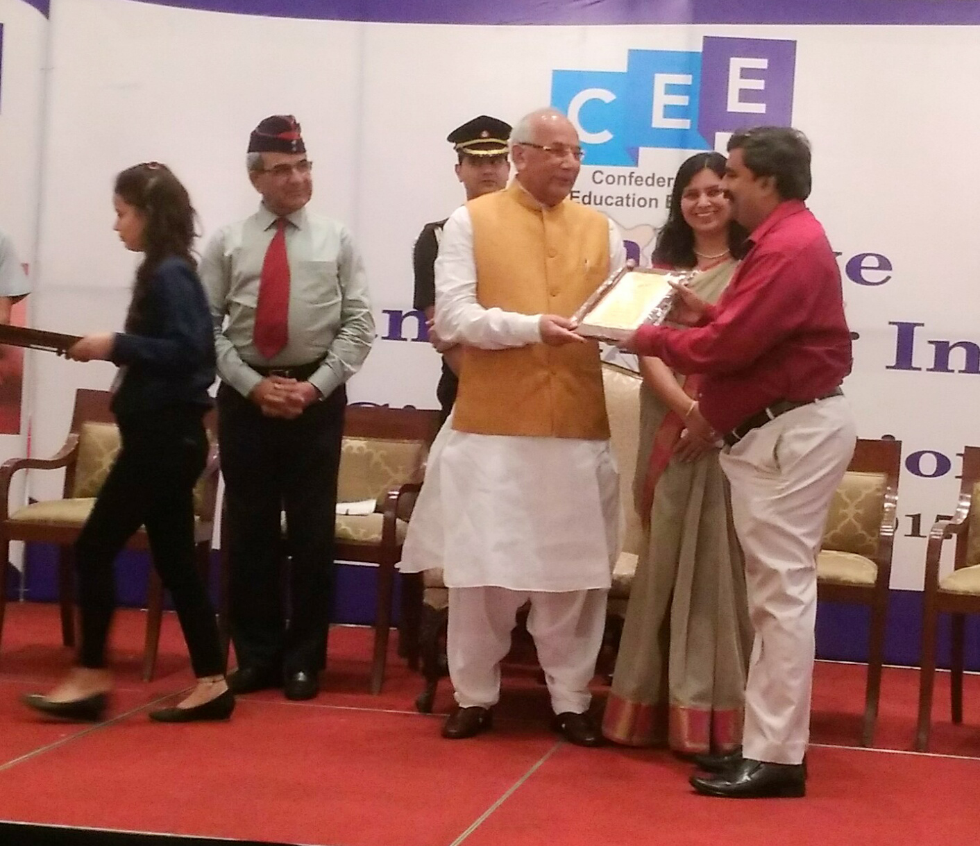 Dr.M.Y.Bhanumurthy receiving award from Haryana Governer